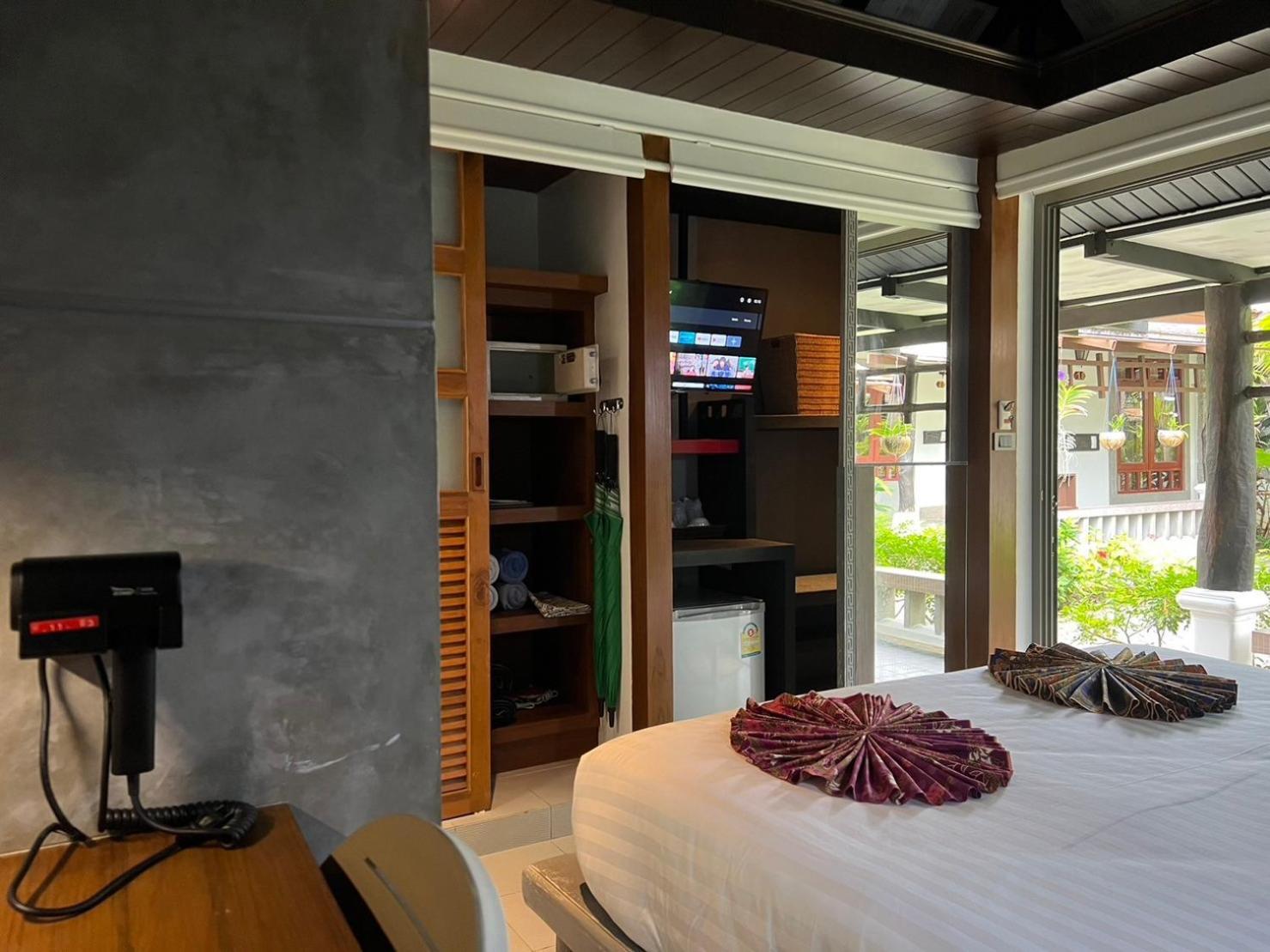Bangtao Beach Chalet Resort Bang Tao Beach  Exterior photo