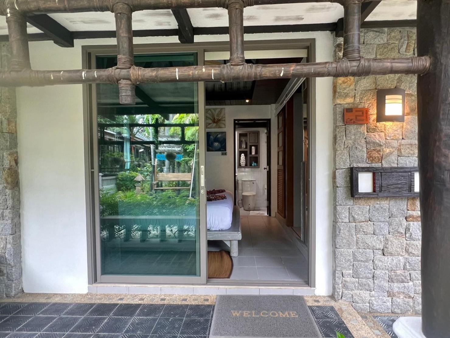 Bangtao Beach Chalet Resort Bang Tao Beach  Exterior photo