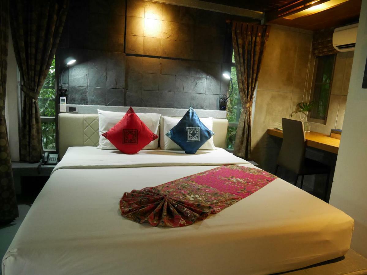 Bangtao Beach Chalet Resort Bang Tao Beach  Exterior photo