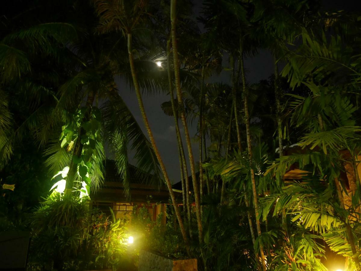 Bangtao Beach Chalet Resort Bang Tao Beach  Exterior photo